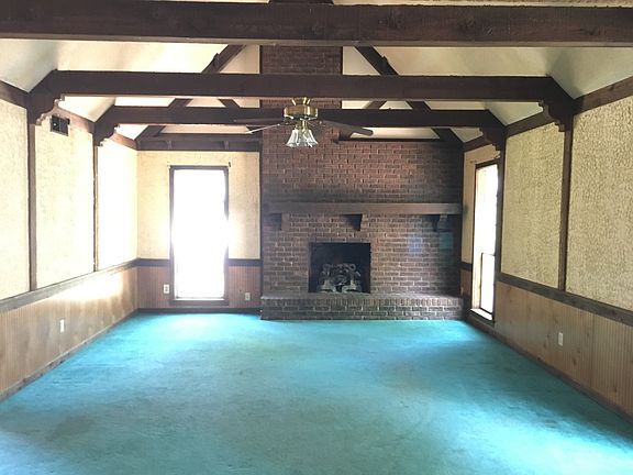 Additional Living Room