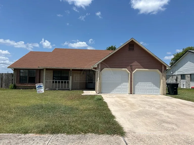 3319 Westrim Dr — Photo 1