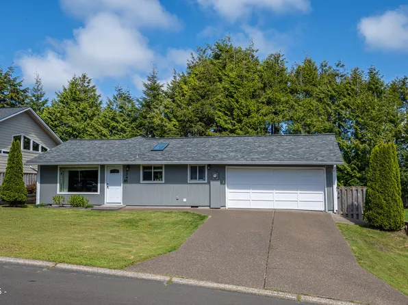 1345 SW Fairway Dr, Waldport, OR 97394