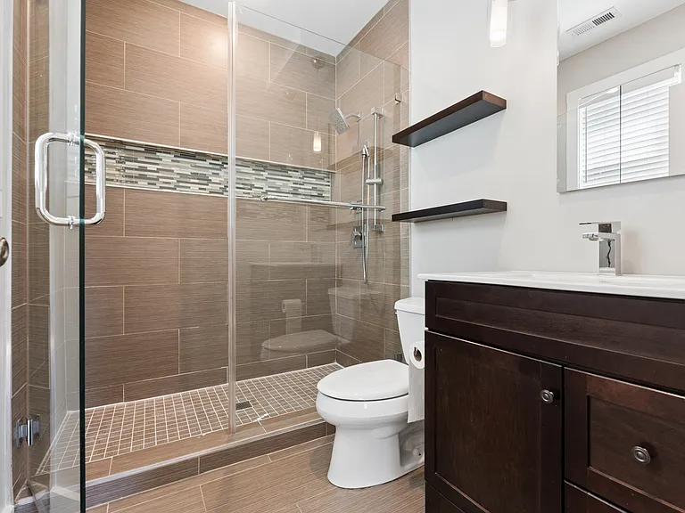1535 W Oakdale Ave #2 — Photo 7
