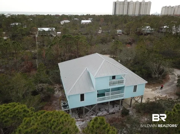8919 Diamond Dr, Gulf Shores, AL 36542