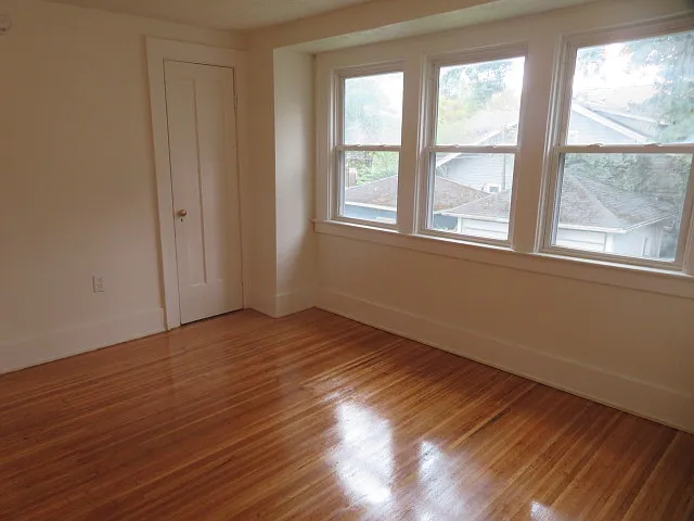 211 Ellicott St — Photo 16