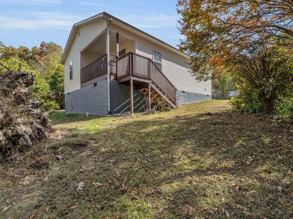 2201 Glengerrie Dr, Soddy Daisy, TN 37379