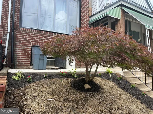 6822 N 17th St, Philadelphia, PA 19126