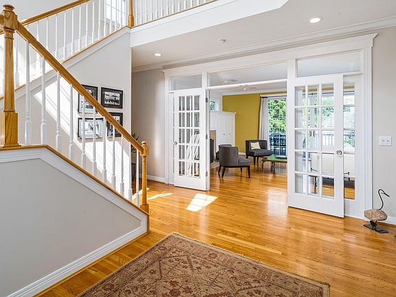 2nd image of 748 Bigben Ln