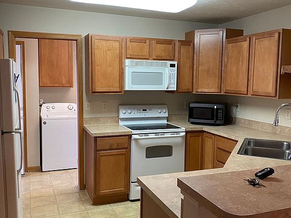 4th image of 2204 Surfside Dr