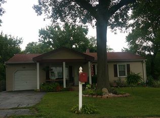 1025 Dauphine Ln, Ballwin, MO