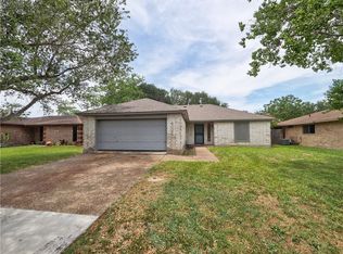 4025 Pernitas Creek Dr, Corpus Christi, TX 78410