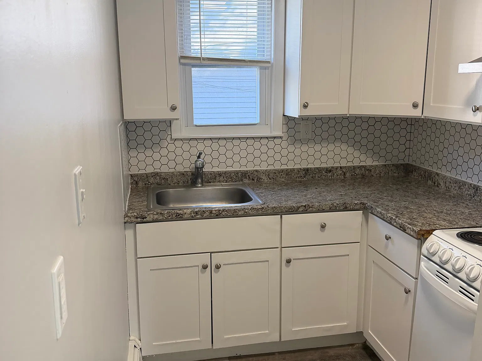 2 bed, 810 sqft, $1,890 — Photo 3