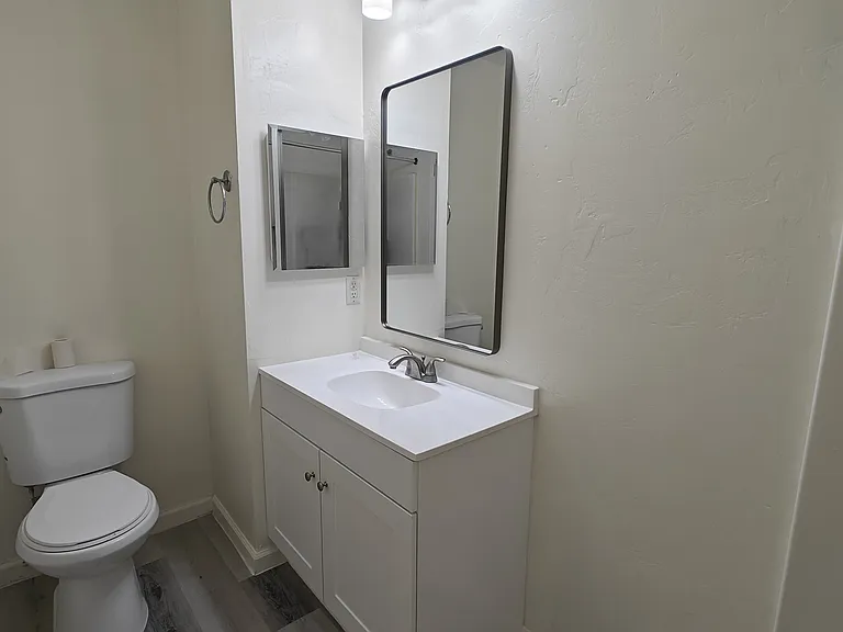 133 W Lester St — Photo 18