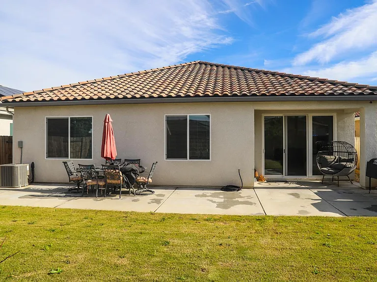 2040 Descanso Ave — Photo 2