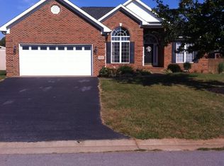 764 Muirfield Cir, Bowling Green, KY 42104