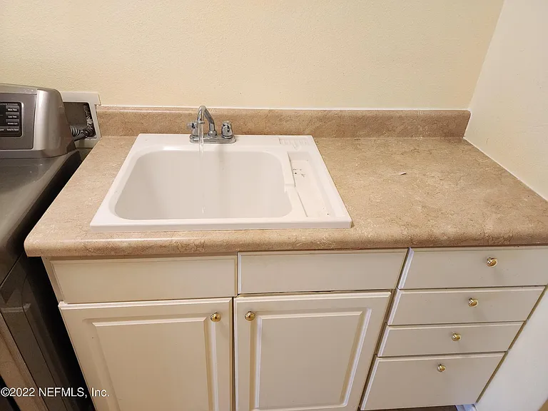 1589 Guardian Ct — Photo 23