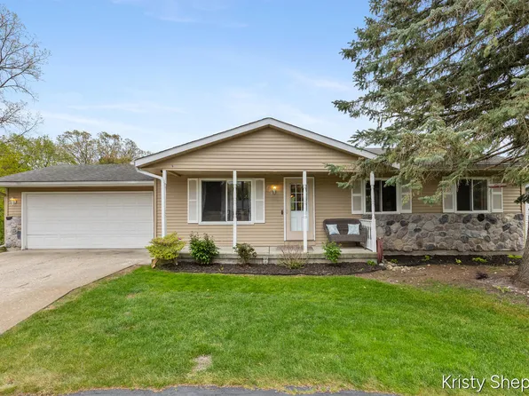 222 York View Pl NW, Comstock Park, MI 49321