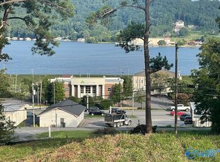 1 Evangel Cir, Guntersville, AL 35976