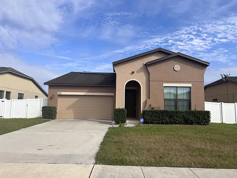3113 Harris Park Way — Photo 3