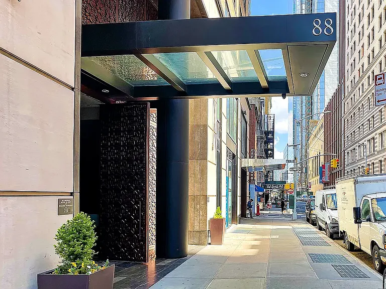 88 Greenwich St #403 — Photo 10