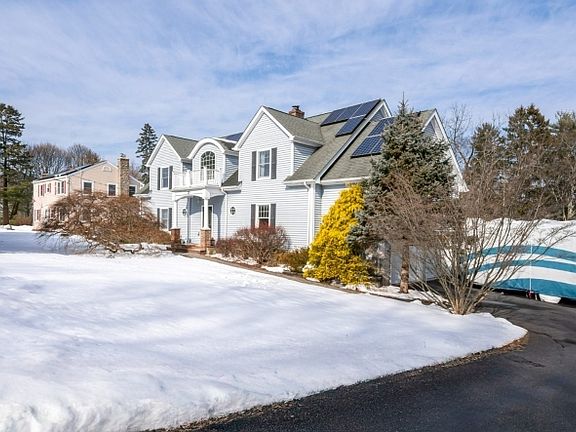 2nd image of 25 Manor House Rd