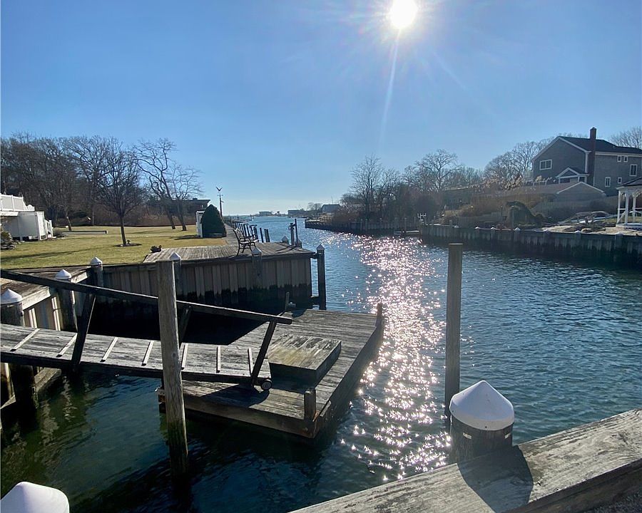 4 Beatrice Dr Hampton Bays NY 11946 Zillow