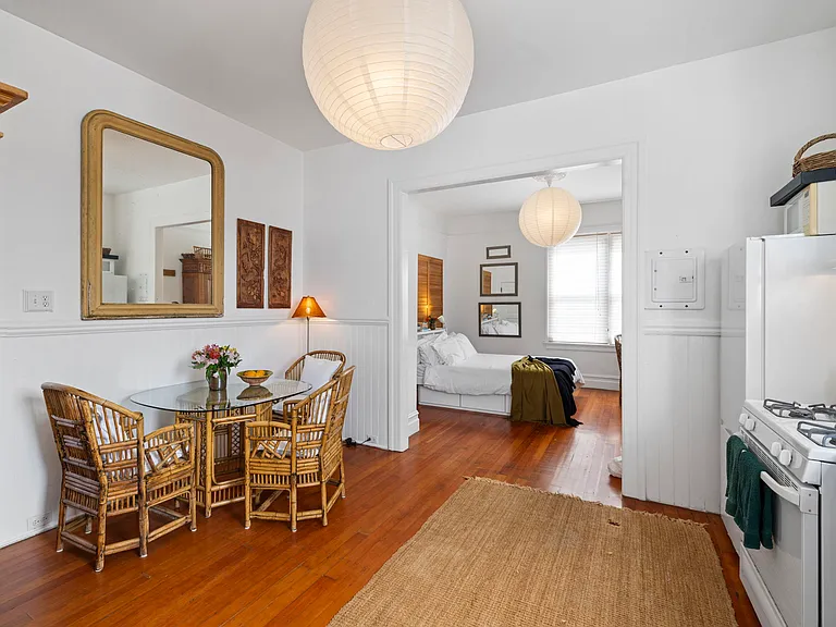121 Varennes St #1F — Photo 10