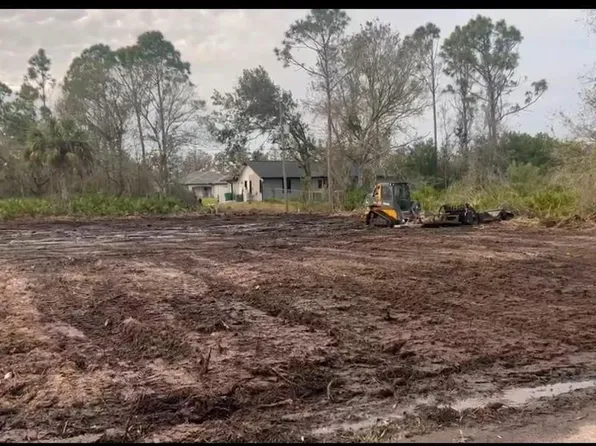 473 Bounds St #18, Pt Charlotte, FL 33954