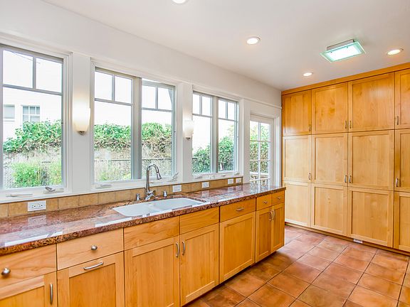 4th image of 152 Eucalyptus Dr