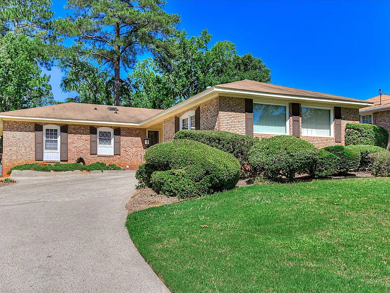 2705 Bolling Rd — Photo 4