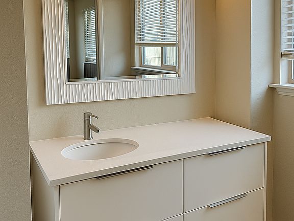 5th image of 952 Bellomo Ave