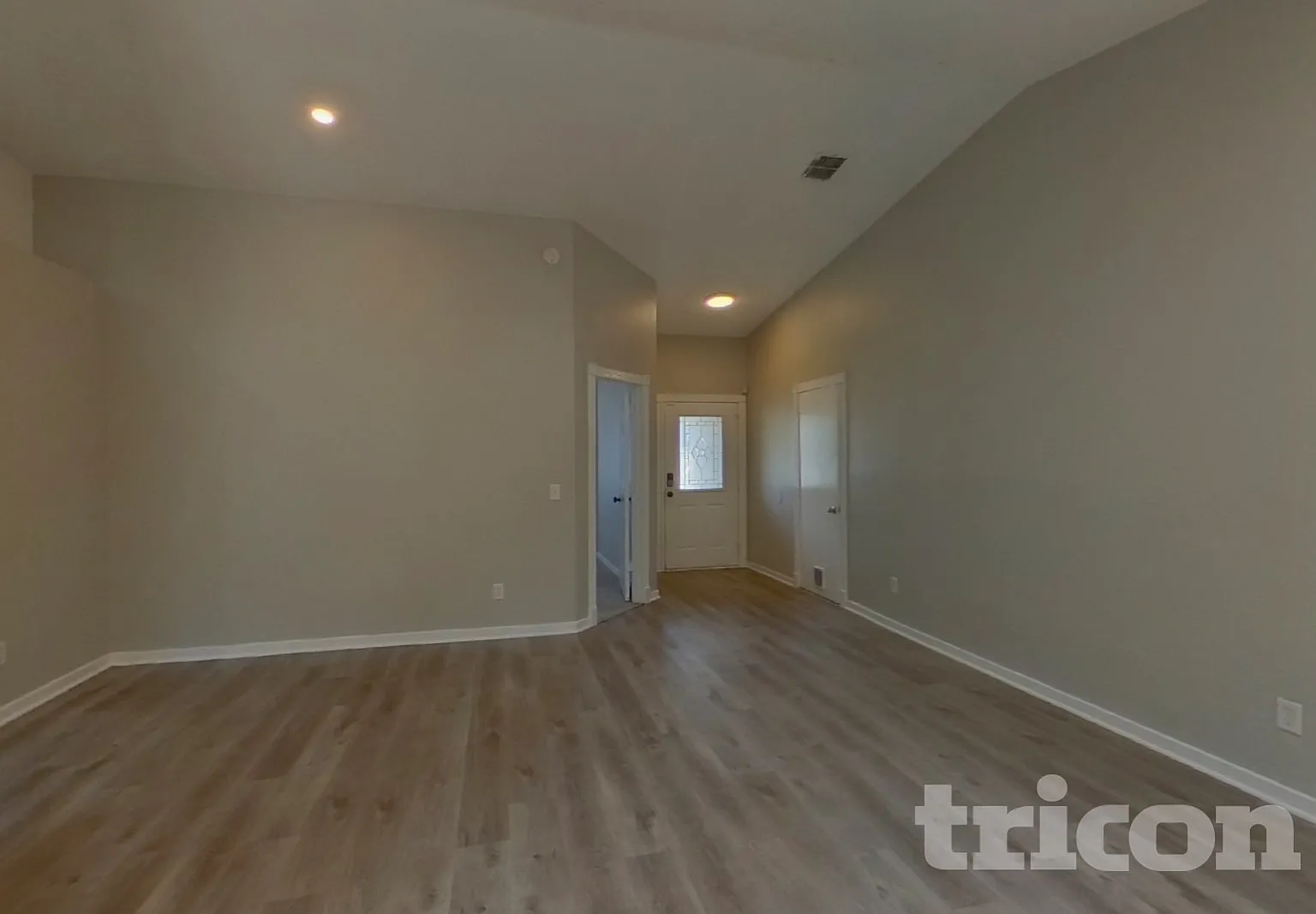 12124 Roundham Lane N Jacksonville FL — Photo 3