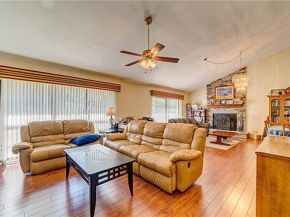 4th image of 4914 Rockledge Cir