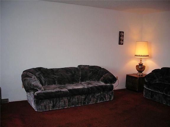 3rd image of 2204 Alamo Dr