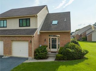 3240 Oakland Square Dr, Bethlehem, PA 18020
