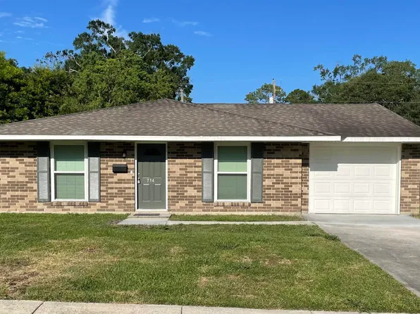 714 Harry Brown St, Port Allen, LA 70767