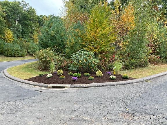 3rd image of 65 Woodside Dr #21