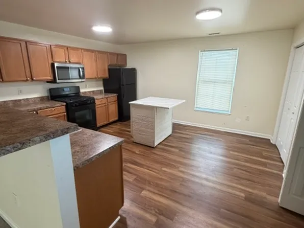327 6th Ave APT D, Wilmington, DE 19805
