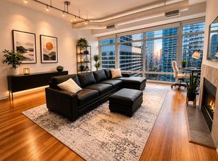 333 N Canal St APT 1802, Chicago, IL 60606