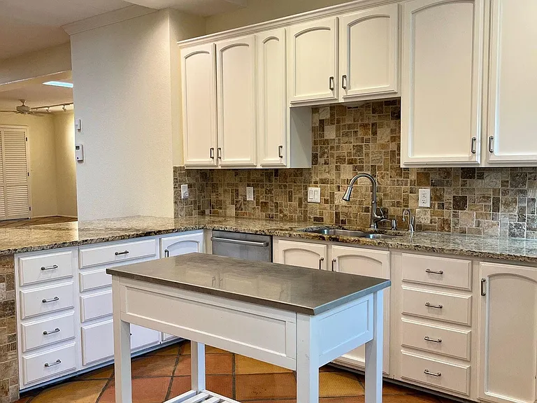 7707 Broadway St #3A — Photo 9