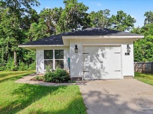 171 Calvert Oaks Dr, Pensacola, FL 32514