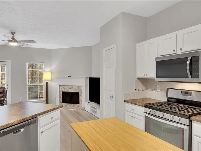 940 Tree Creek Blvd — Photo 12