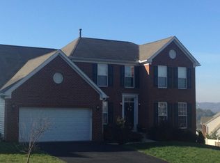 240 Lakeview Dr, Spring Grove, PA 17362