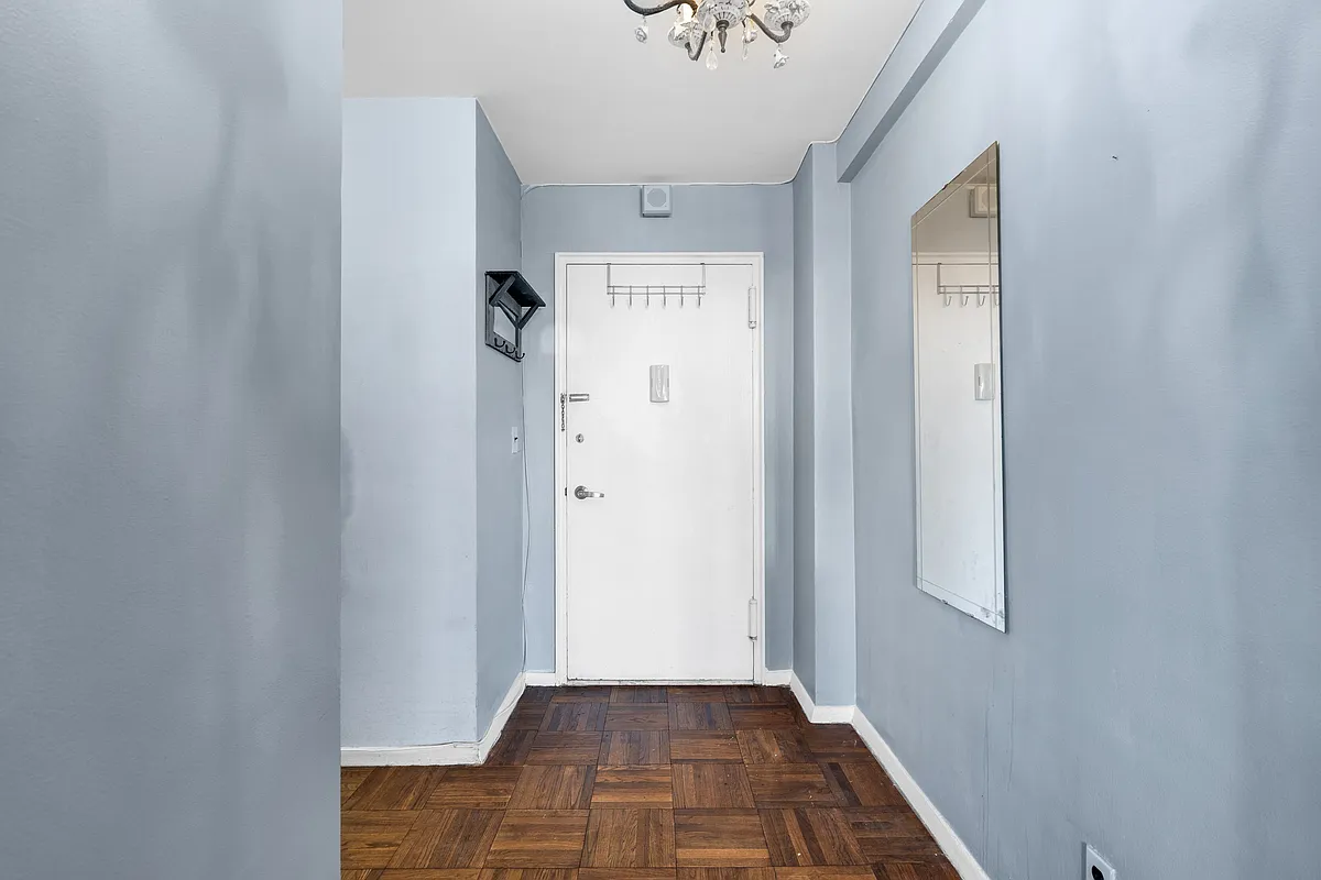 Building Photo - 2000 Linwood Ave #17H