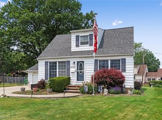 28953 Homewood Dr, Wickliffe, OH 44092