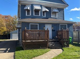 4017 E 54th St, Newburgh Heights, OH 44105