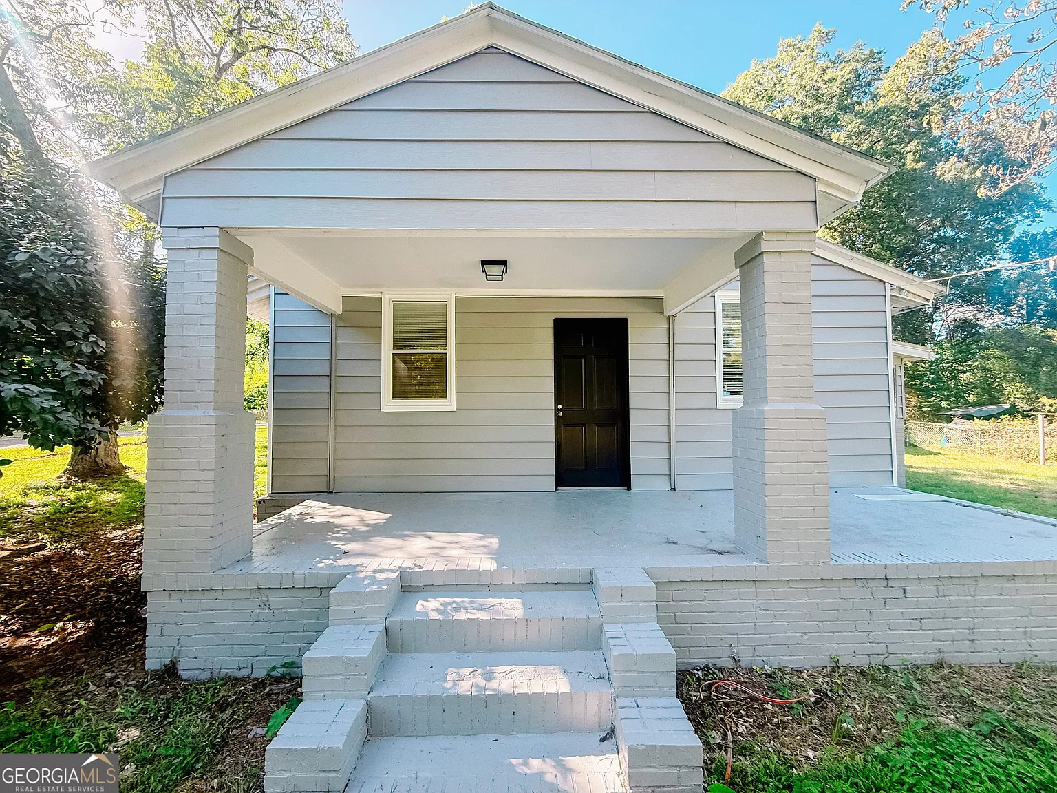 3 bed, 2.0 bath, 1188 sqft, $1,295 — Photo 2
