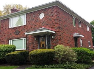 2838 Chamberlain Rd, Akron, OH 44333