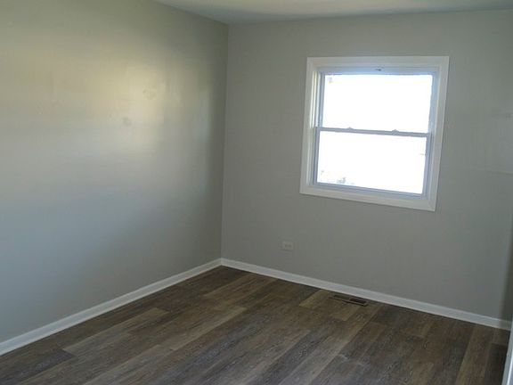 5th image of 805 Blackhawk Dr