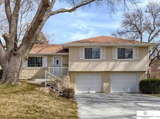 2405 S 113th St, Omaha, NE 68144