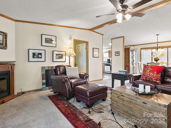 5th image of 208 Red Birch Ct