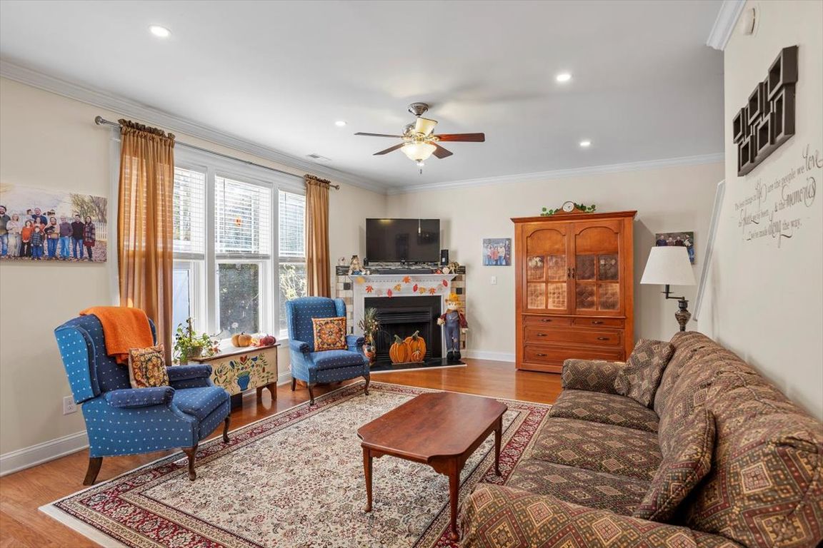 next background image