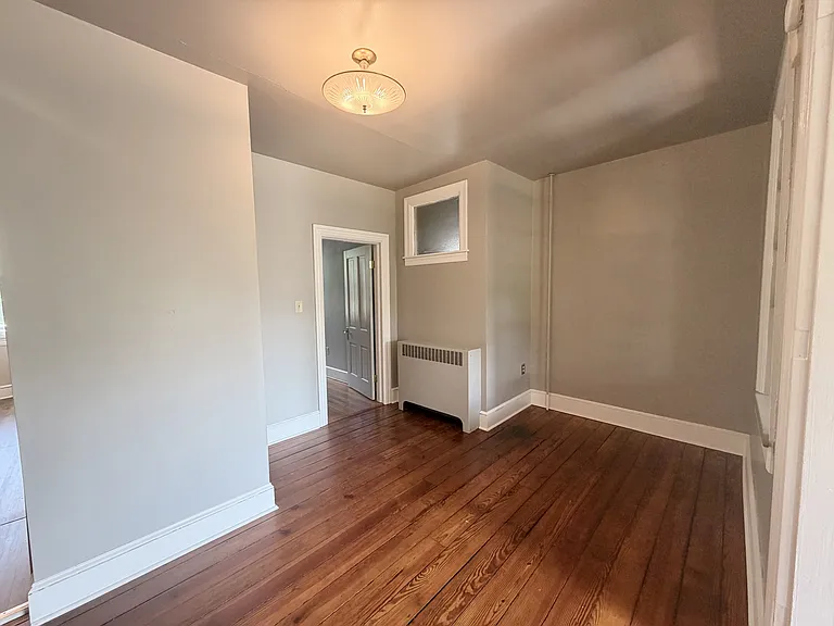 39 W King St #3 — Photo 7
